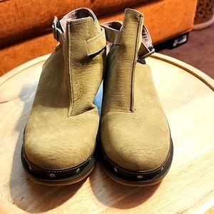 Chaco shoes/ankle boots